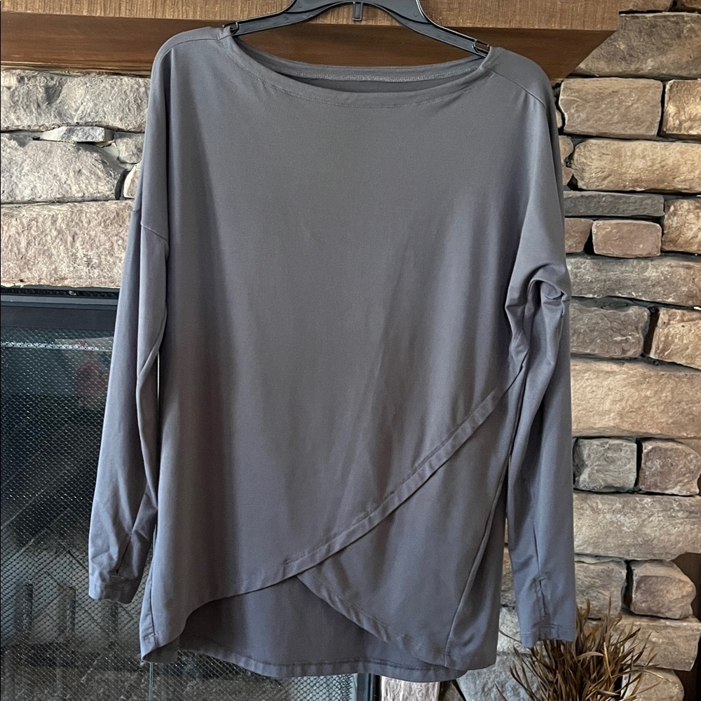 🌷3 Tops for $18 - Wander Dark Gray Long Sleeve Crossover Top, Size Small